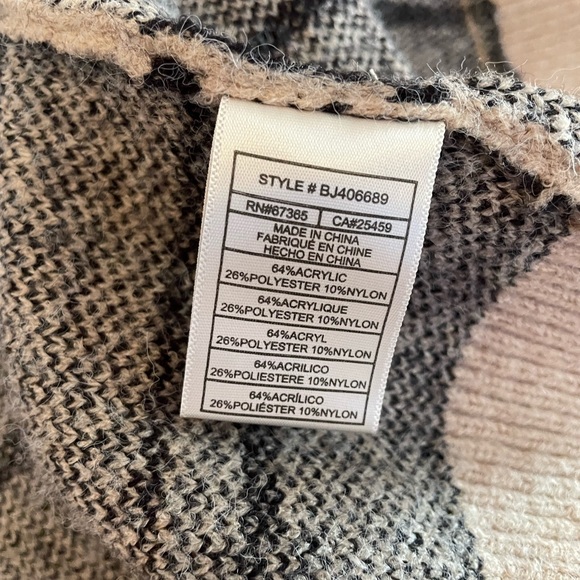 BB Dakota Women's Cardigan - Picture 9 of 9